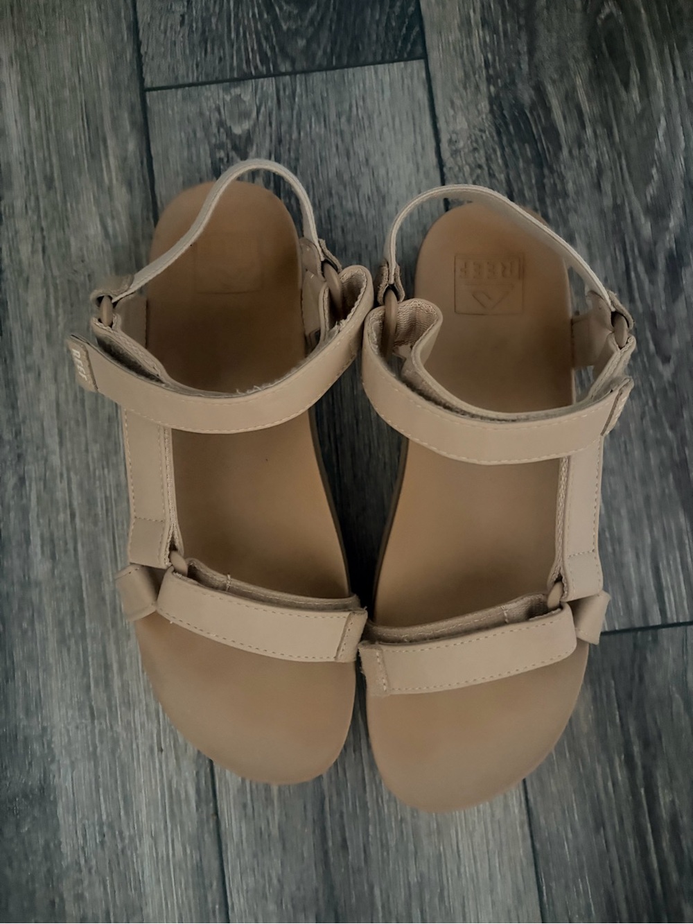 Reef wedge nude sandals